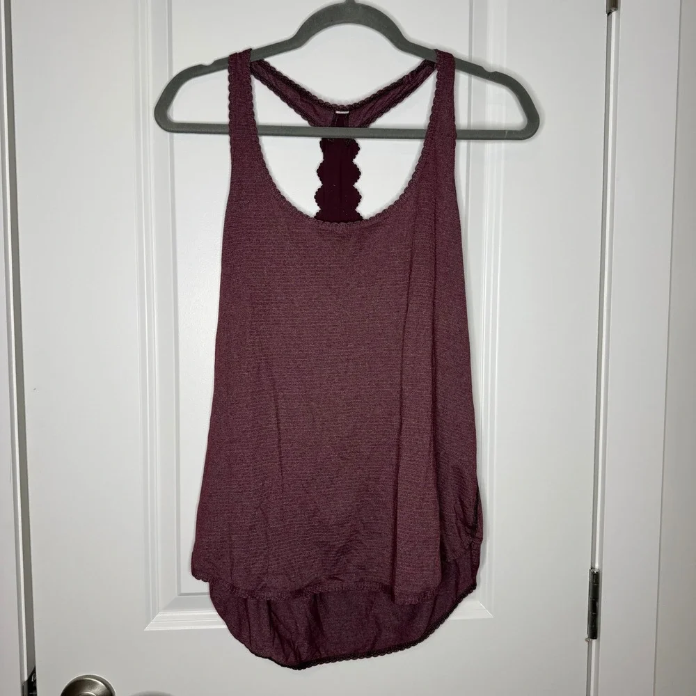 Lululemon Burgundy Heathered Striped Racerback Tank Top Scalloped Trim - Picture 1 of 5